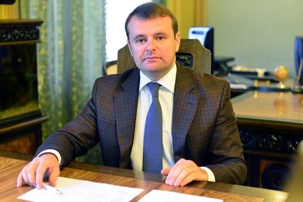 Ексголова Львівської ОДА безоплатно отримав 11 га землі на околиці Львова