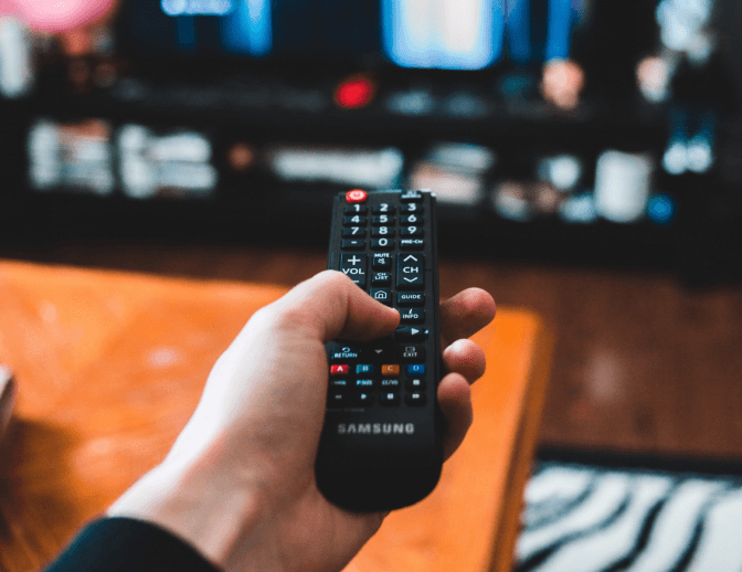 Зеленський ввів у дію санкції проти каналів Перший Незалежний і UkrLive