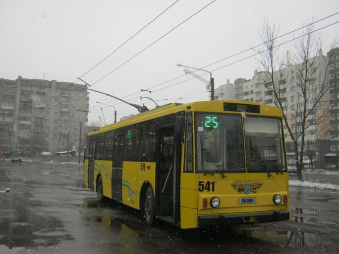 У Львові відреставрували тролейбус. Фото
