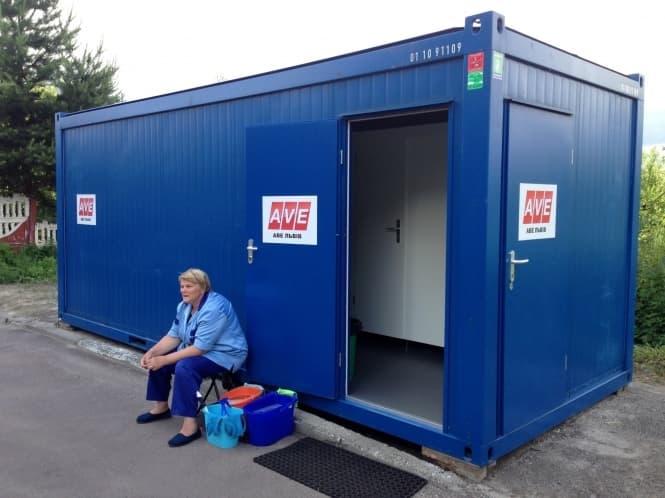 На зупинці у Рясному-2 у Львові закрили туалет для водіїв