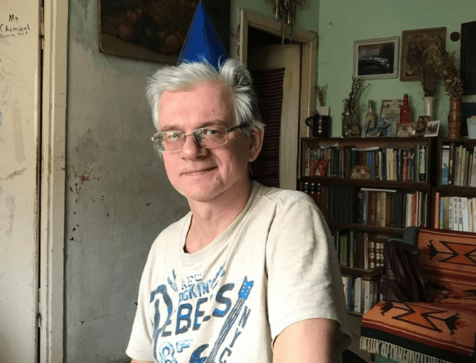 Львів’ян просять допомогти зібрати кошти на реабілітацію письменника Івана Лучука