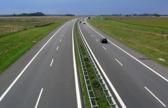 Польща може долучитися до будівництва автобану через Львів