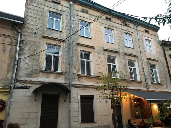 «Вкрадено у львів’ян». В УГП вказали на порушення при передачі ЛМР будинку на Лесі Українки