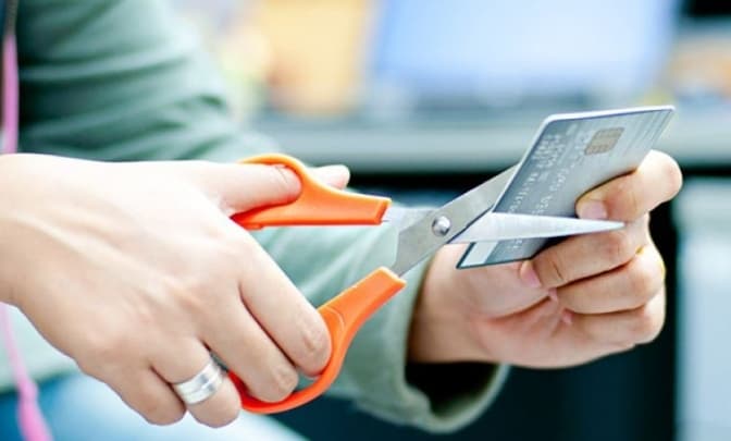 Укрсоцбанк перестав обслуговувати платіжні картки