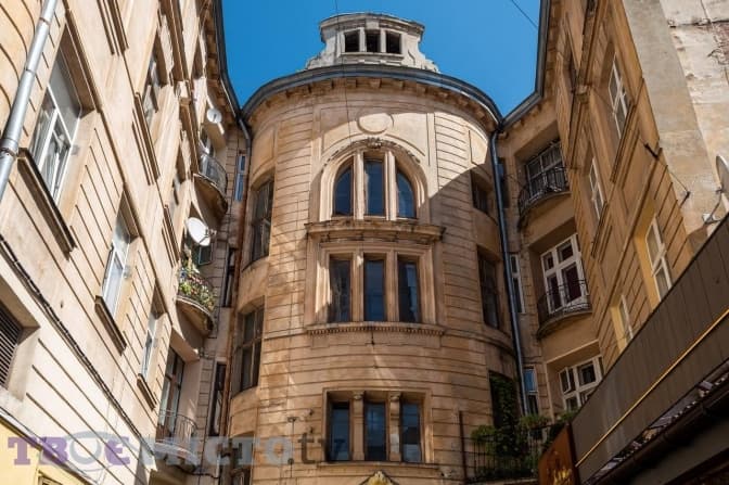 Колись тут був Пасаж Феллерів. Історія однієї вулиці у Львові, яка стала Кавовою