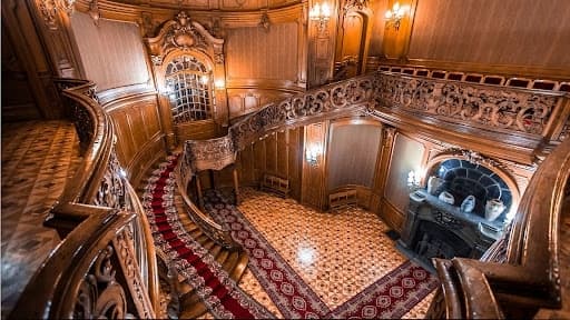 У Будинку вчених заборонили проводити розважальні заходи у траурні та поминальні дні