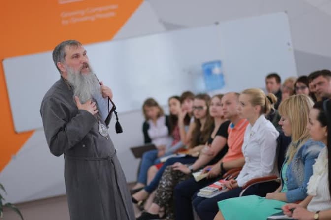 5 тез Владики Венедикта про те, як не втратити себе