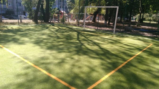 У Львівській школі «Надія» облаштували спортивне поле