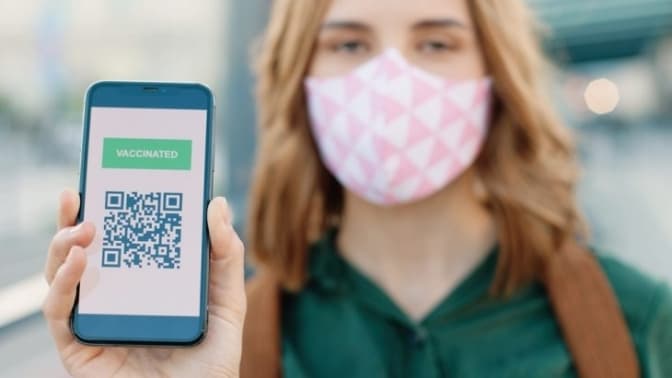 Українцям продовжили термін дії Covid-сертифікатів
