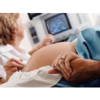 В Україні встановили вікові обмеження на штучне запліднення для жінок