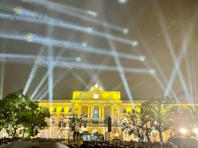 Великий концерт Океану Ельзи та площа біля Храму святого Михаїла УГКЦ. Головне за добу