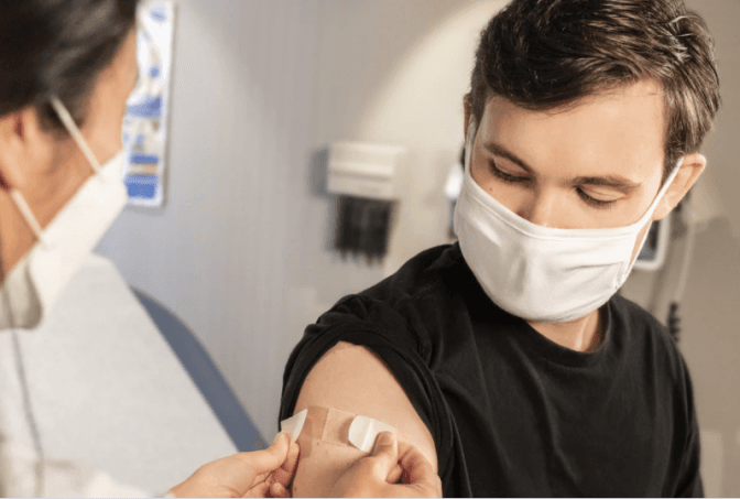 Колективний імунітет на Львівщині запрацює, якщо вакцинувати щодня 12 тисяч людей