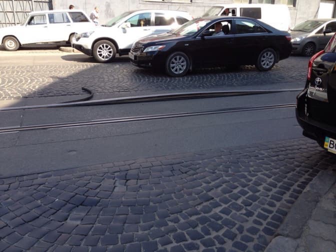 Ситуація на дорогах Львова: у центрі міста не курсують трамваї