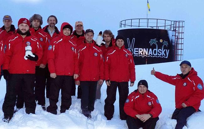 У Львові відбулась зустріч з полярниками, які досліджували Антарктиду у різний час. Відео