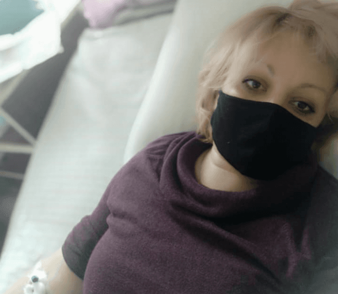 У Львові проведуть благодійний вечір на підтримку вчительки, що бореться з недугою