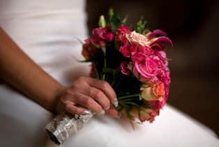 Львів'яни питають у Яндекса що одягнути на весілля