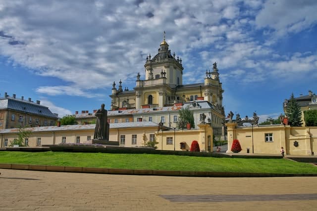 Photo by Viacheslav Bublyk on Unsplash