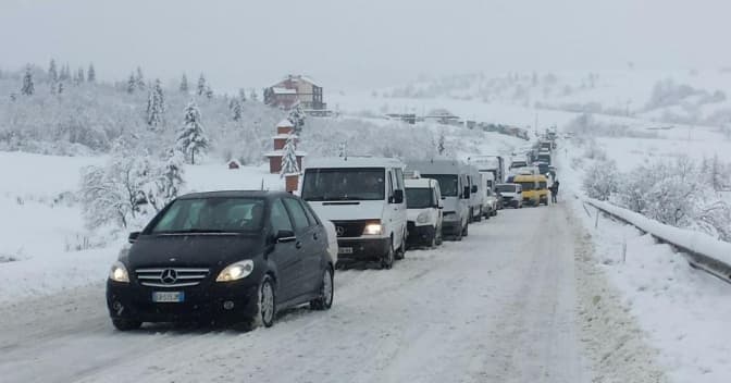 Де на Львівщині працюють пункти відстою автомобілів. Повний перелік