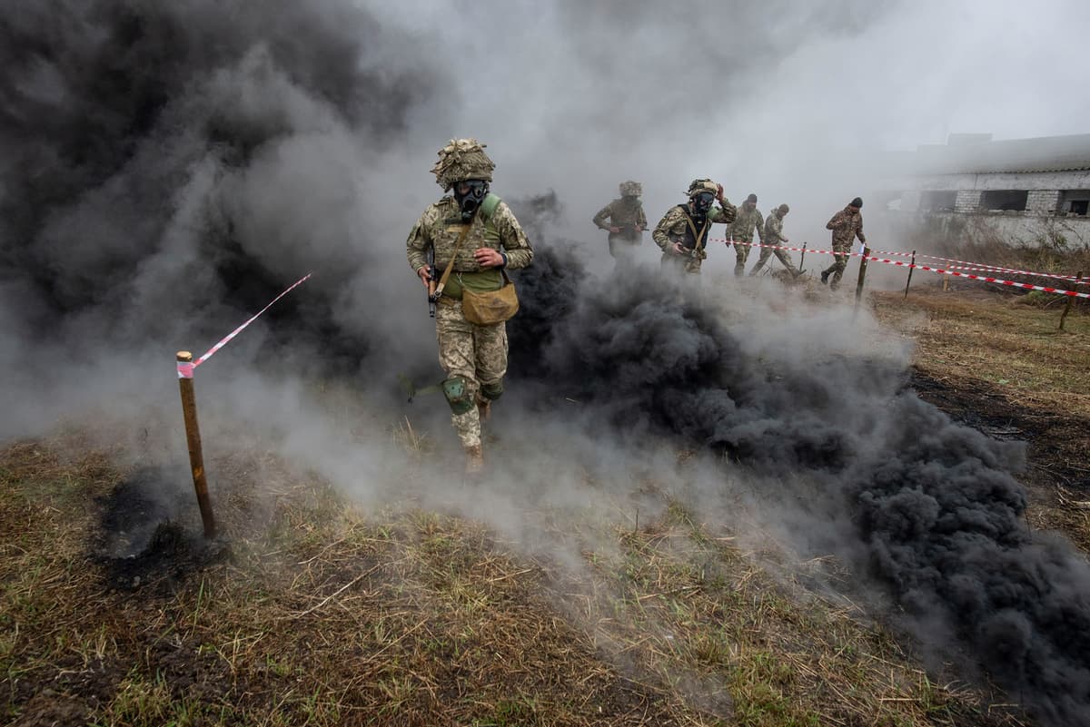 Росіяни продовжують наступ на сході України і перегруповуються, – Генштаб ЗСУ