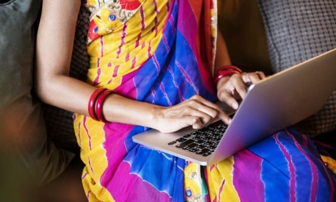 В Україні почали діяти нові умови оформлення е-візи для іноземців