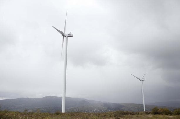 На Львівщині запрацювали два нові вітряки, що генерують електроенергію. Фото