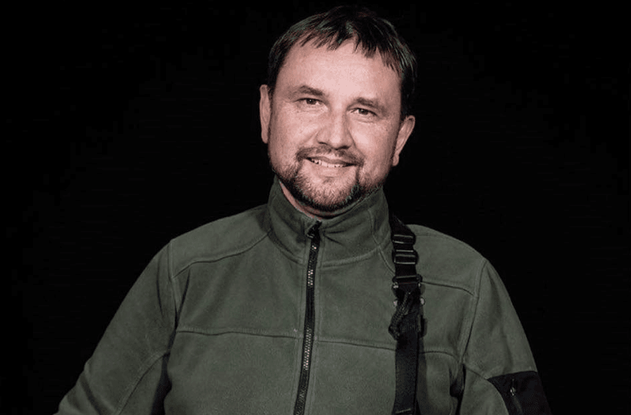 «Київ узяти неможливо». Історія депутата, який патрулює нашу столицю