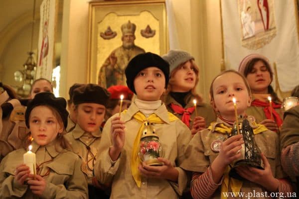 Коли до Львова привезуть Вифлеємський вогонь миру