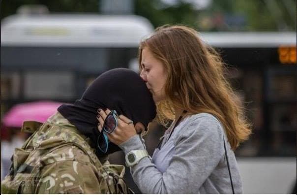 У мережі з’явилася пісня на слова дружини воїна АТО. Відео