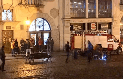 Львів’яни повідомили про вибух на площі Ринок у шахті з підземними комунікаціями
