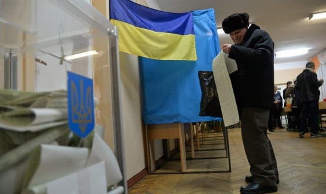 У виборах до місцевих рад на Львівщині бере участь 31 партія