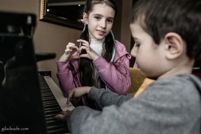 Місія – евакуювати, або Як не потрапити за кордоном до шахраїв