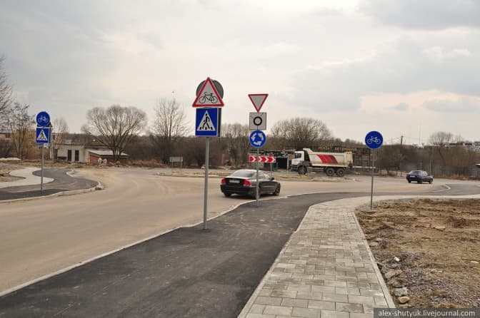 У Львові ремонтують вулицю Трускавецьку. Актуальні фото