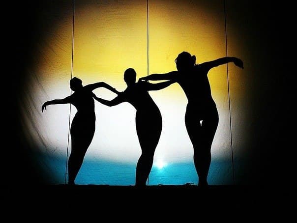 У дворику Ратуші тіні танцюватимуть коломийку під музику "Йорого Клоца"