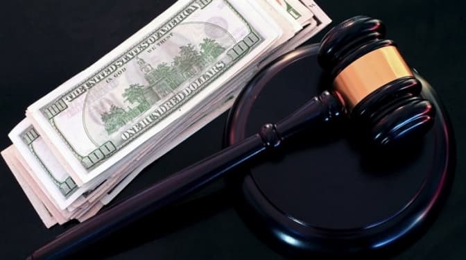 Затримано трьох ексголів львівських судів та Новий рік без феєрверків. Підсумки доби