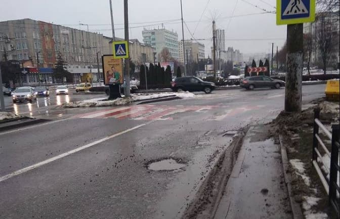 У Львові асфальтуватимуть ями на вулицях