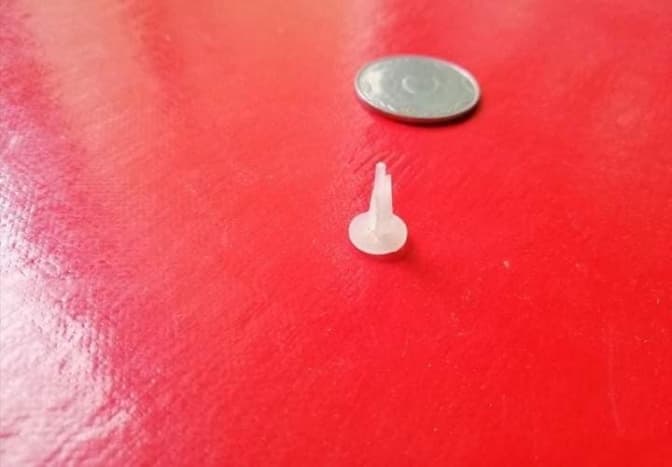 Трирічна дівчинка з Борислава вдихнула у бронхи заглушку до холодильника