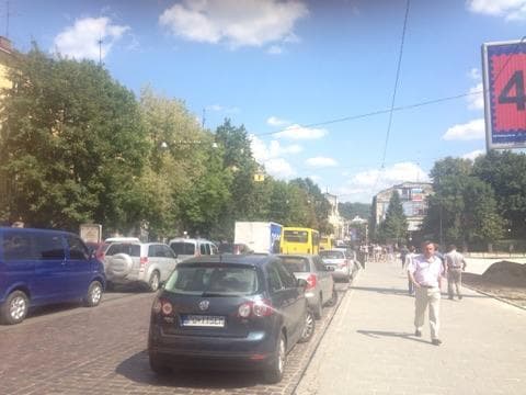 Ситуація на дорогах Львова: затор на Городоцькій