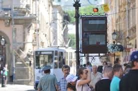Зупинки електротранспорту у Львові пристосують до потреб інвалідів