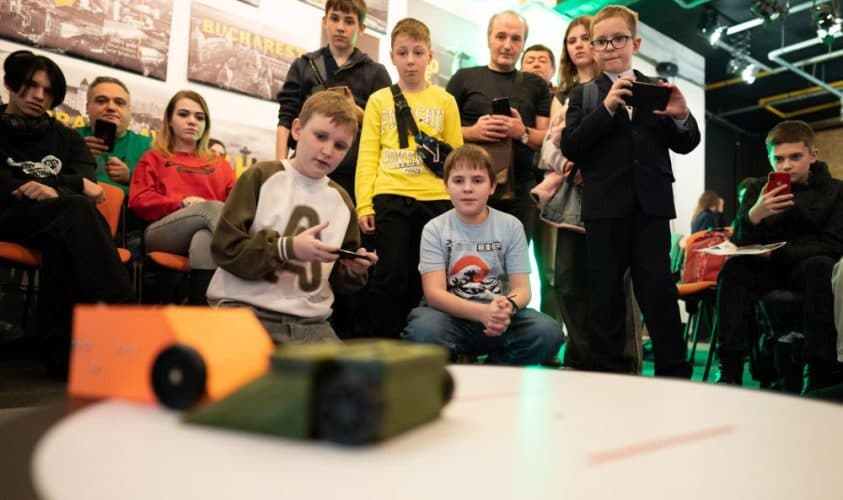 Львівські учні виготовили роботів. Хто переміг