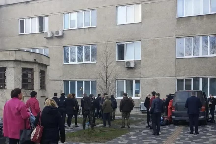 Інцидент з військовим ТЦК на вул. Патона / Фото зі сторінки Ігоря Зінкевича