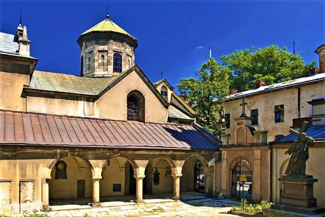 Вірменський Кафедральний Собор Успіння Пресвятої Богородиці (Вірменська, 7) / фото Собору