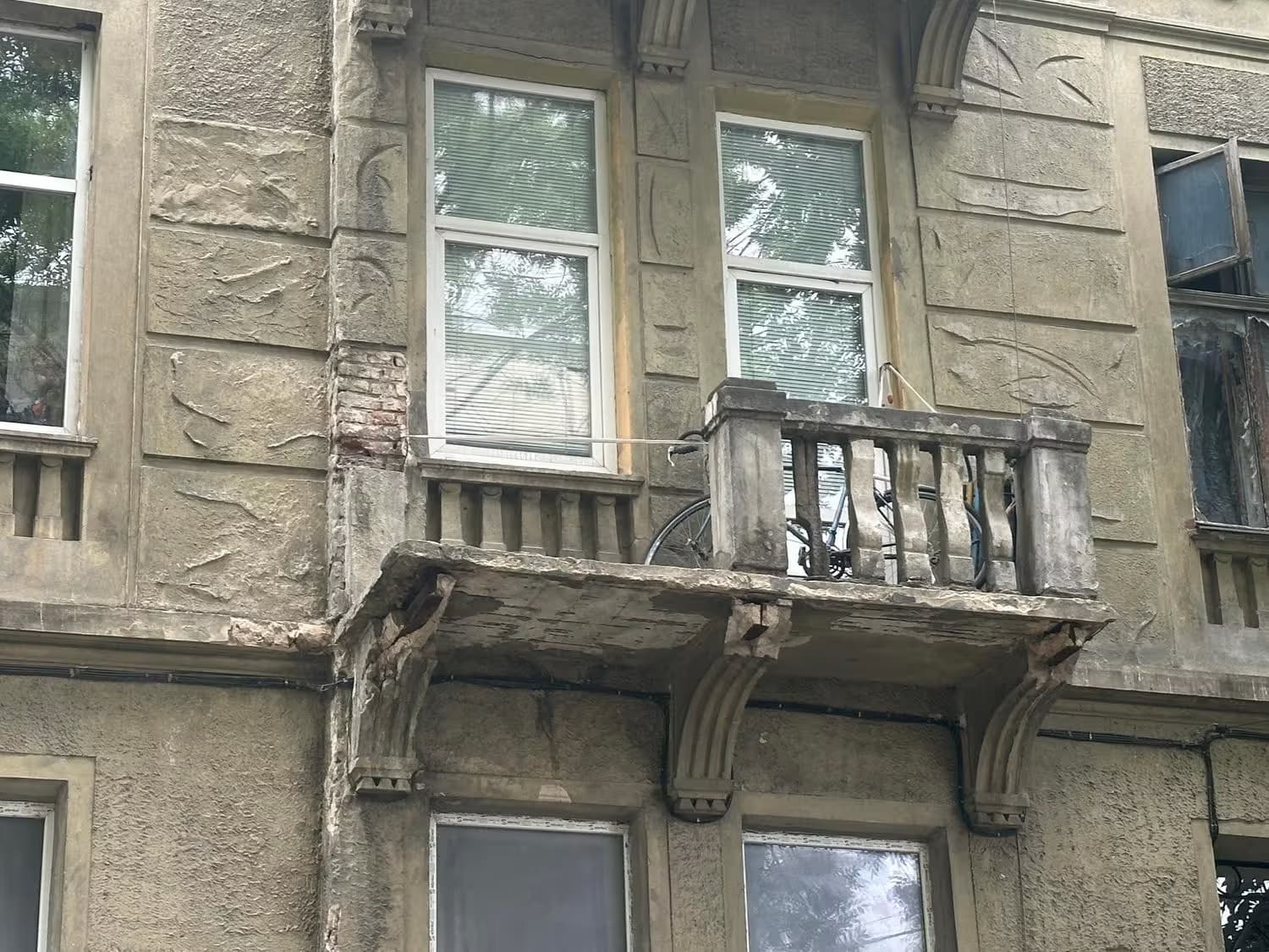 Як львів'янам відремонтувати аварійний балкон за програмою співфінансування