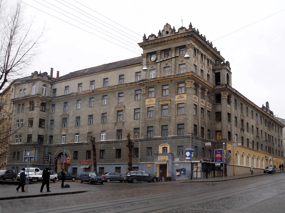 Готель замість гуртожитку. Прокуратура оскаржує рішення Львівської міськради