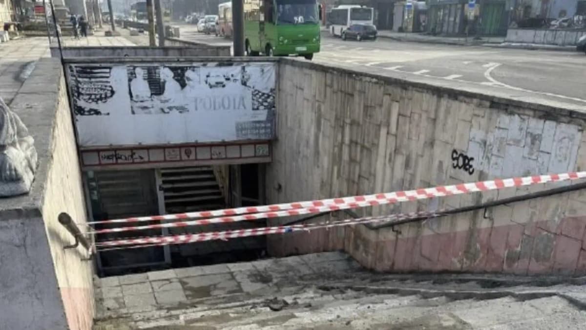 У Львові ремонтують найаварійніший вхід у підземний перехід: коли завершать ремонт