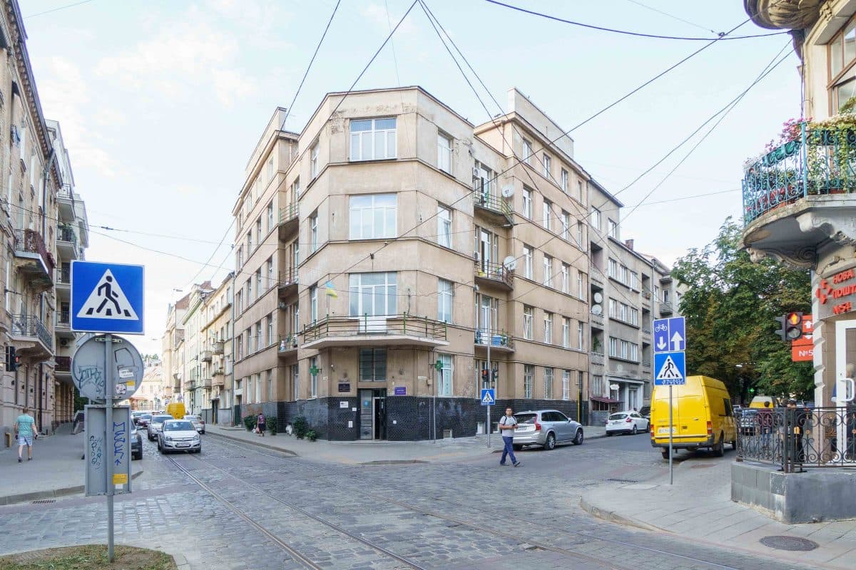 Відділення на вул. Русових, 4 / фото: modernism.lviv-online.com