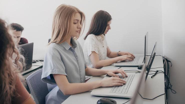 НМТ на 200: скільки учасників зі Львівщини склали тести на максимальні бали