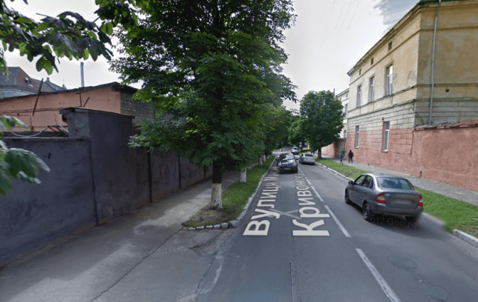 На вулиці Кривоноса у Львові реконструюють будівлю для Шевченківського райсуду