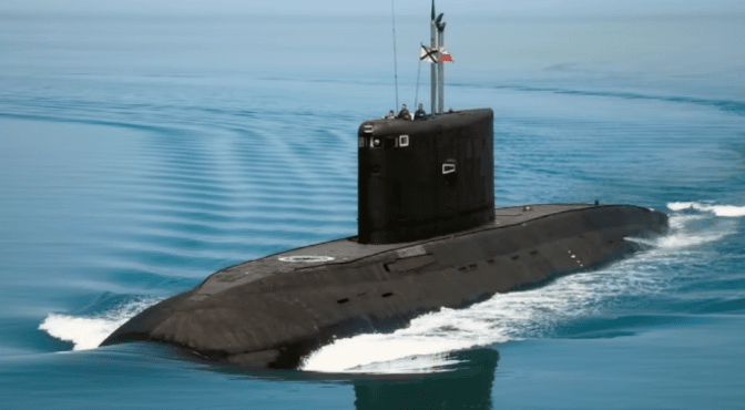 Сили оборони потопили російський підводний човен у Криму