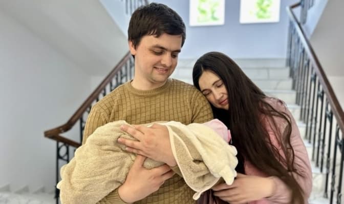 Львівські лікарі врятували немовля жінки з проблемами опорно-рухового апарату