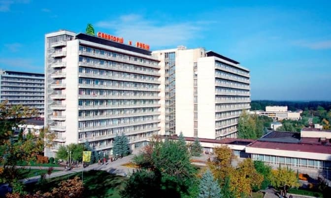 Два санаторії на Львівщині модернізують під житло для переселенців